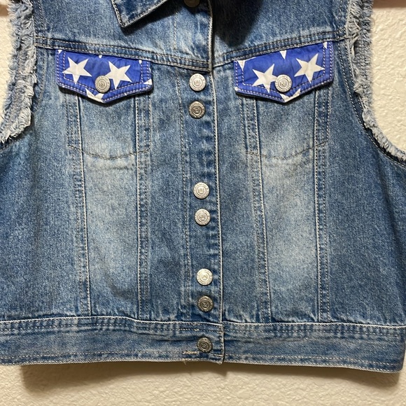 L.e.i Vintage Juniors Stars & Stripes Snap Vest.  Very Good Condition. Size L. - Picture 3 of 10